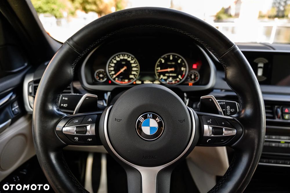 BMW X5 M M50d - 23