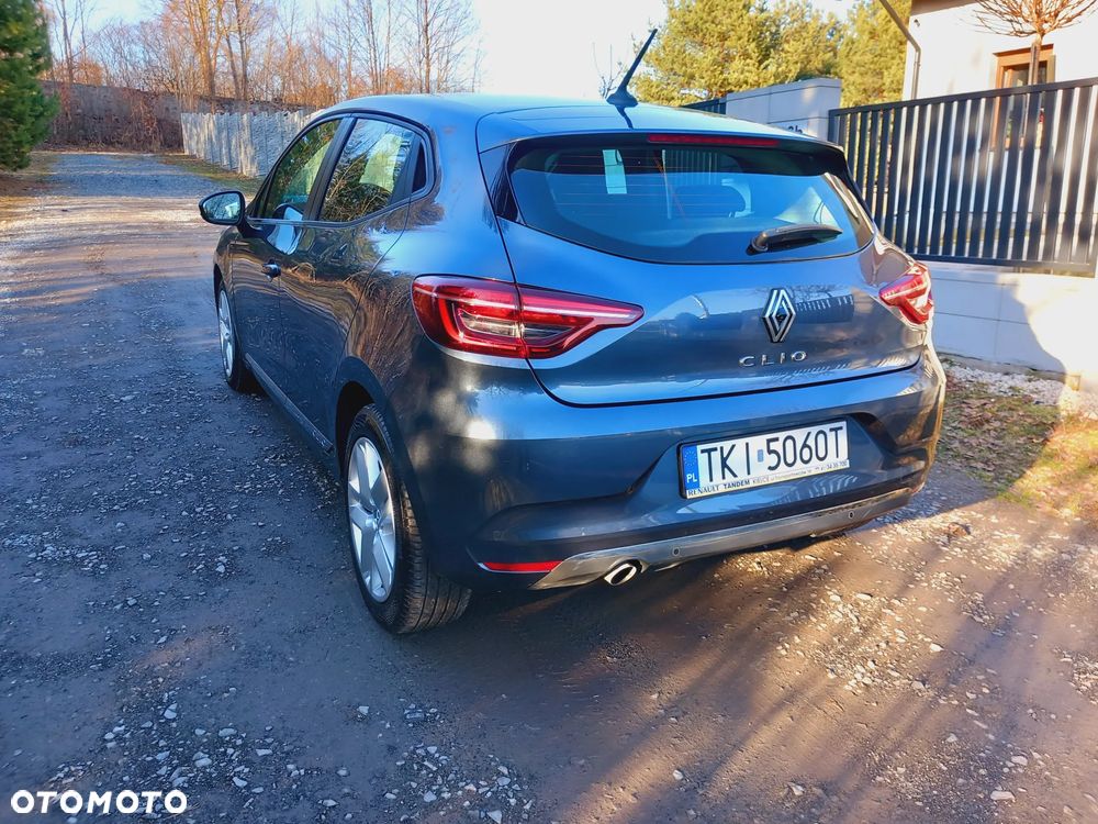 Renault Clio - 10