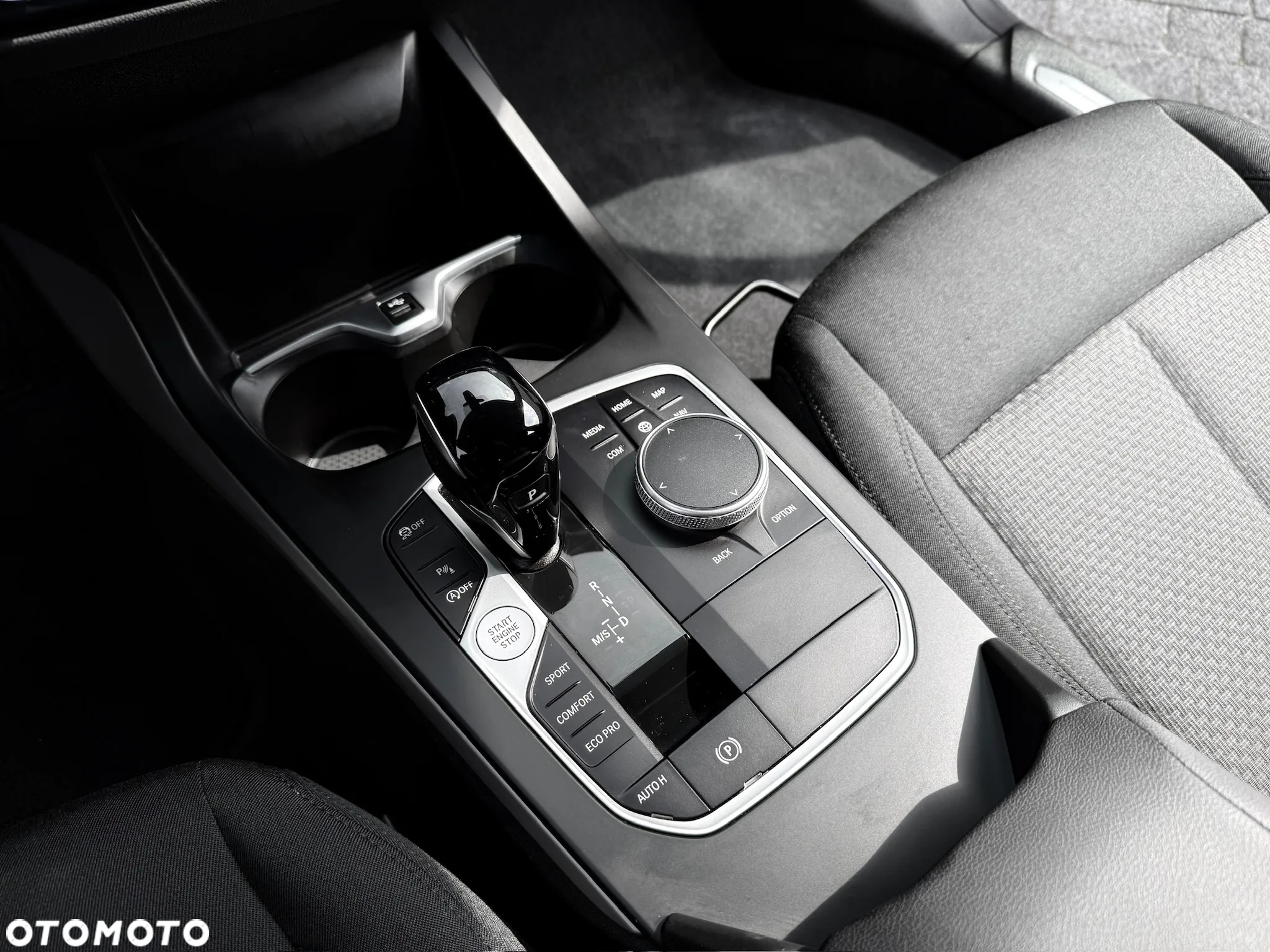 BMW Seria 1 120i Advantage - 27
