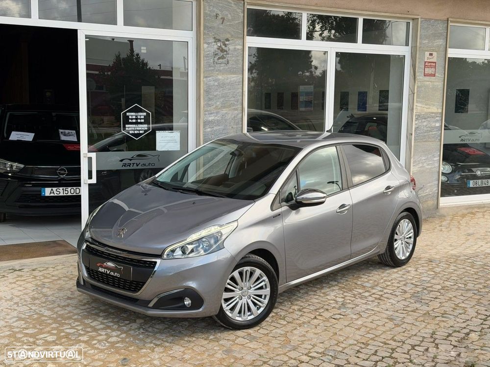 Peugeot 208 1.2 PureTech Signature - 1