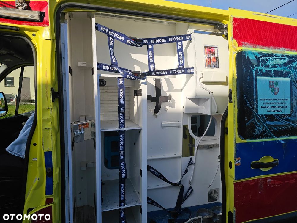 Renault MASTER Karetka Ambulans - 14
