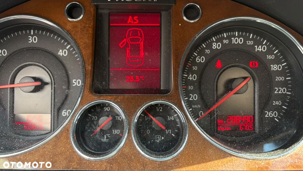 Volkswagen Passat 2.0 TDI DPF Highline - 8