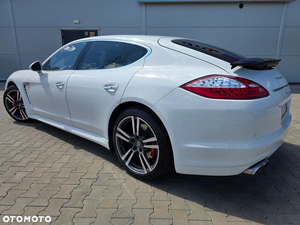 Porsche Panamera Turbo - 5