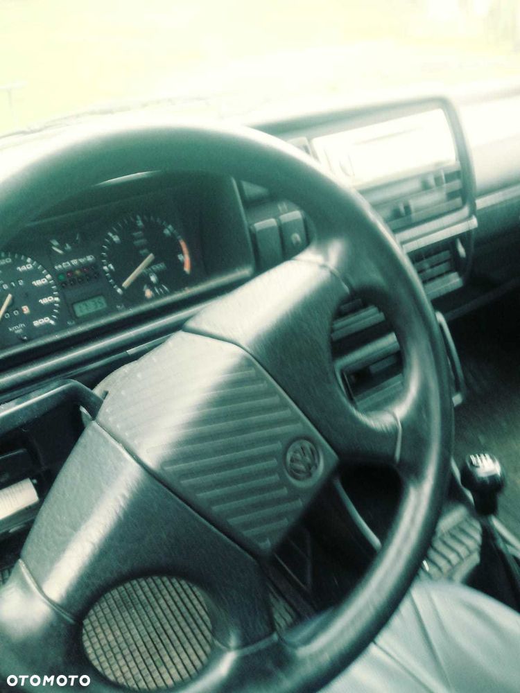Volkswagen Golf - 5