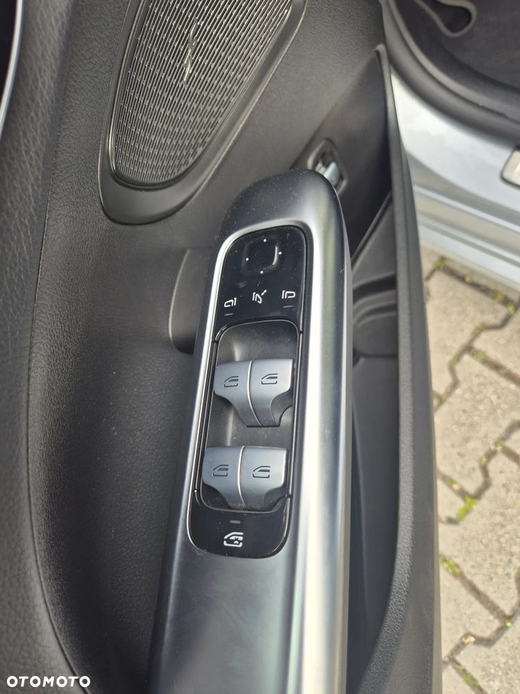 Mercedes-Benz Klasa C 220 d 9G-TRONIC - 31