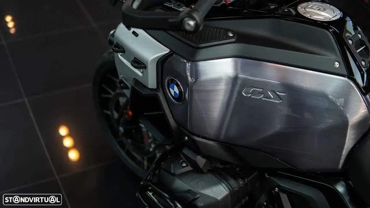 BMW R 1300 GS Adventure TRIPLE BLACK REBAIXADA - 48