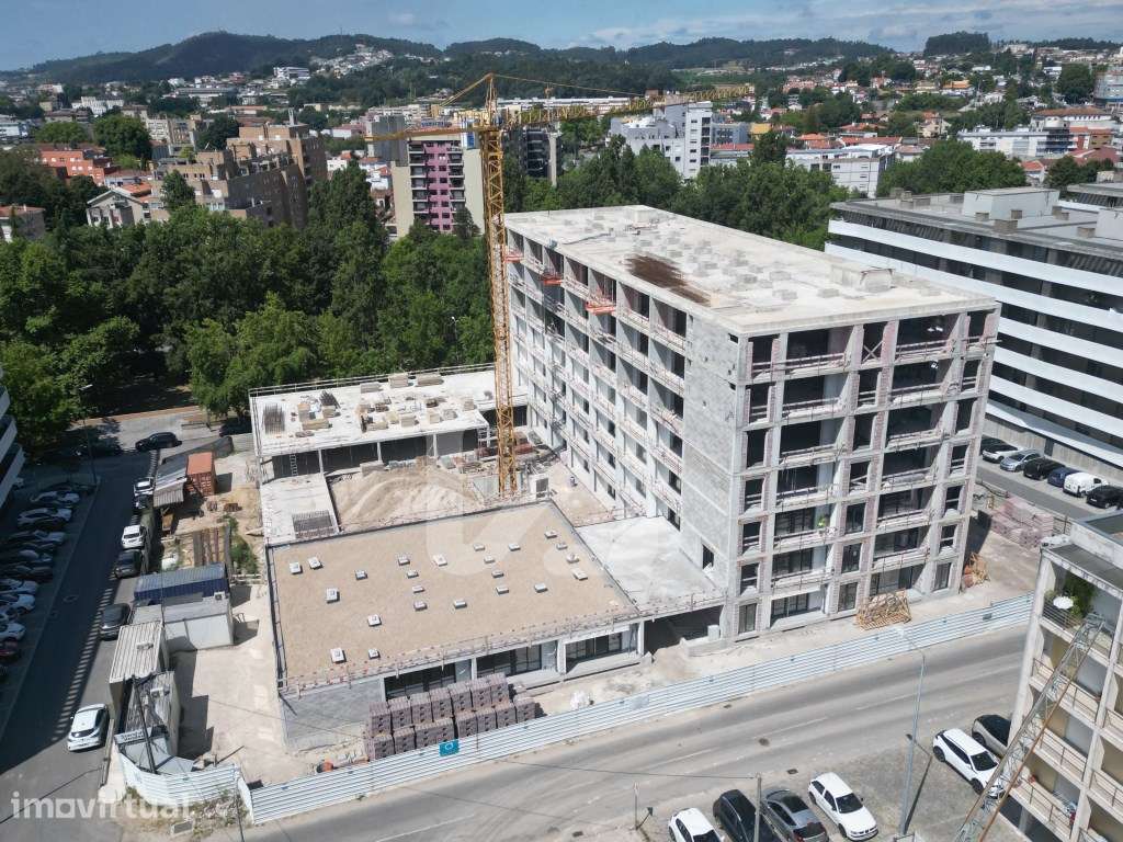 Apartamento T2 com terraço, no Parque Sinçães - Grande imagem: 3/13
