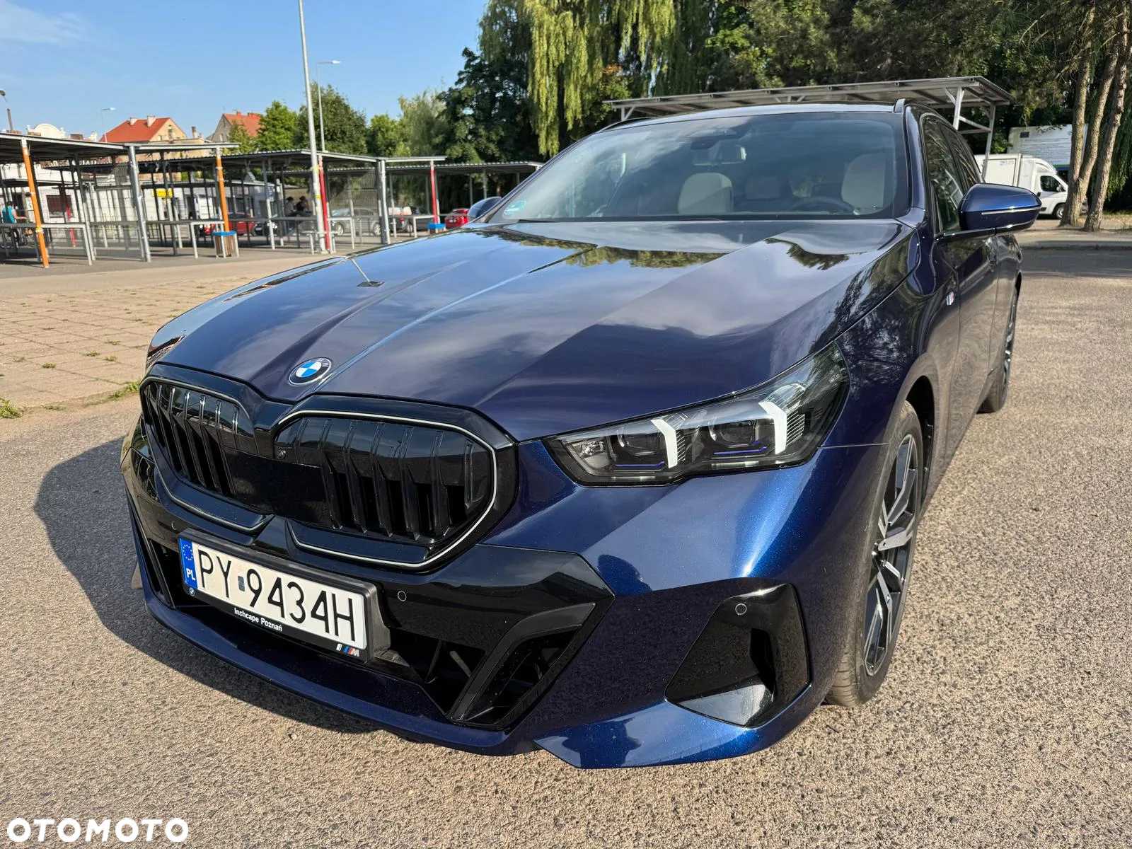 BMW Seria 5 520d xDrive Touring - 16