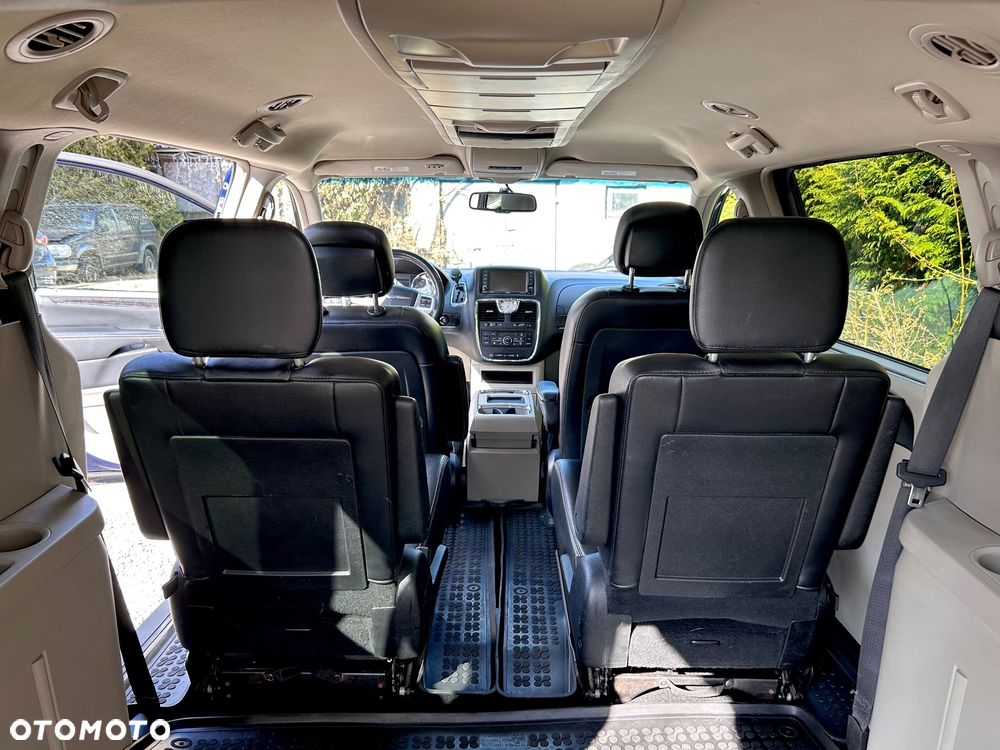 Chrysler Town & Country 3.6 Touring - 17