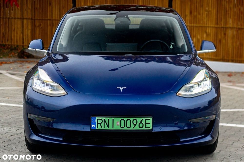 Tesla Model 3 - 2