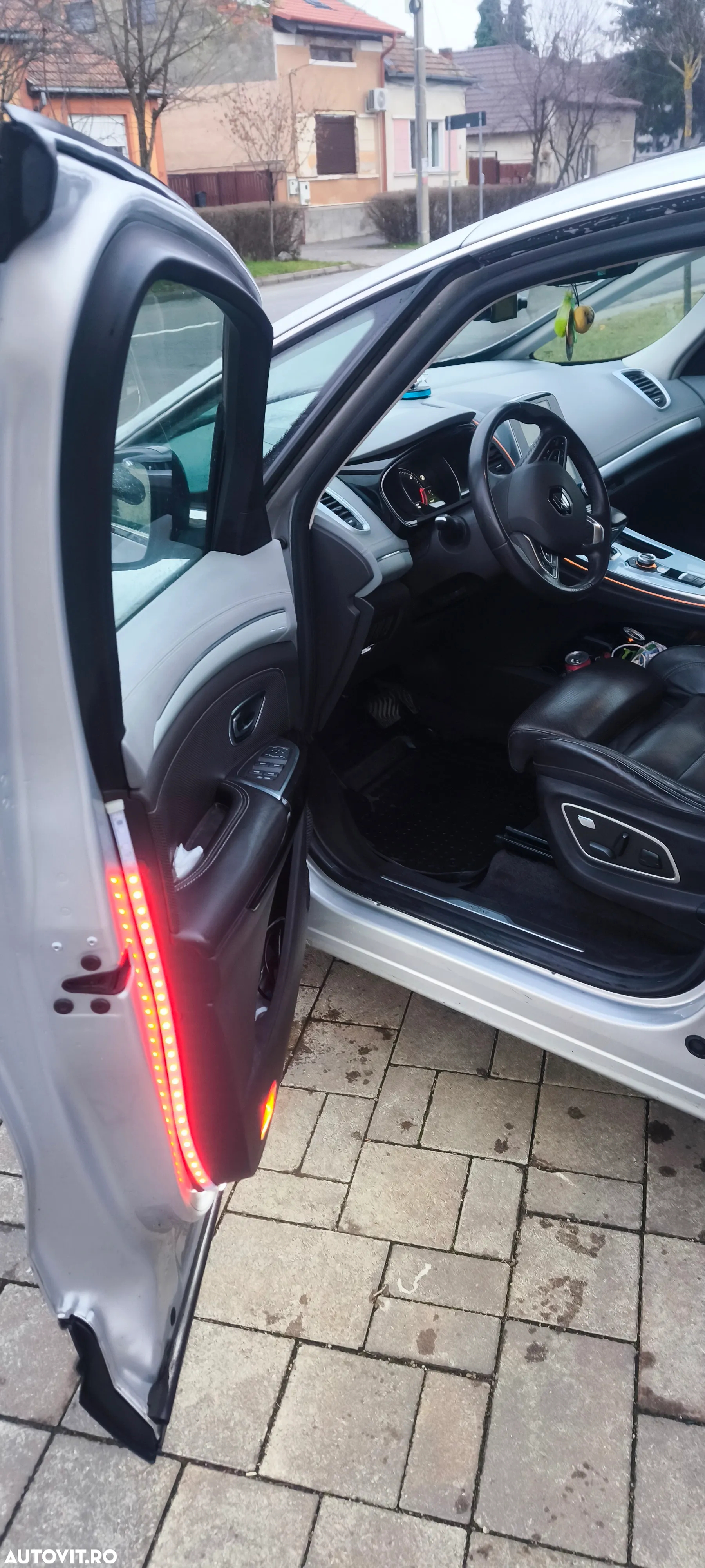 Renault Espace Energy dCi 160 EDC Initiale Paris - 4