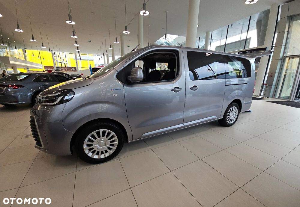 Toyota Proace Verso 2.2 D4-D Long Business - 3