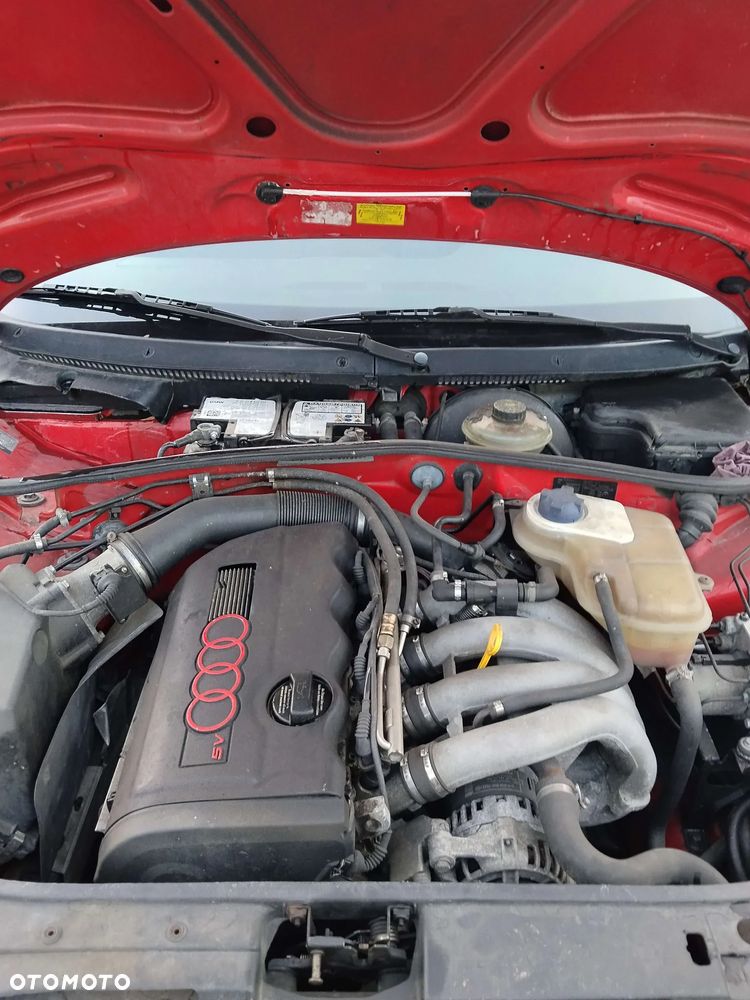 Audi A4 Limousine 1.8 - 7