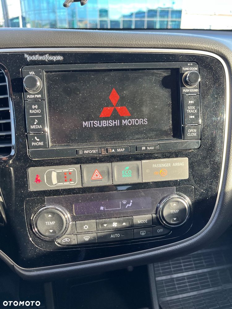 Mitsubishi Outlander - 18