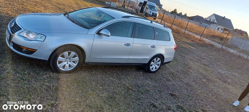 Volkswagen Passat 2.0 TDI DPF BlueMot Trendline - 3