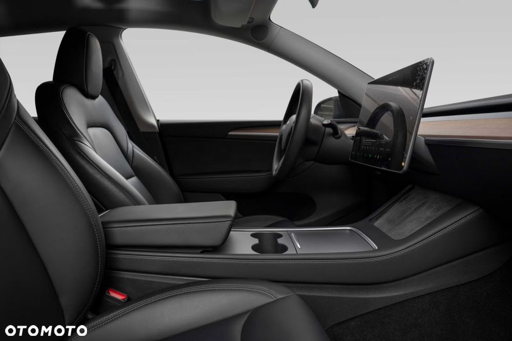 Tesla Model Y Performance Dual Motor AWD - 23