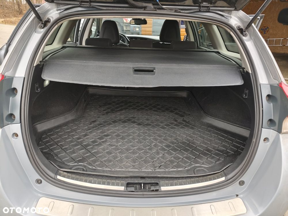 Toyota Auris Hybrid 135 Selection - 11