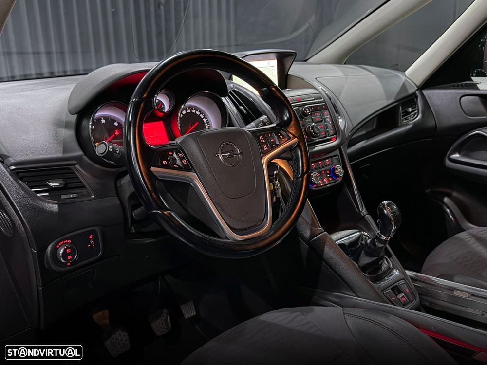 Opel Zafira 2.0 CDTi Executive - 15