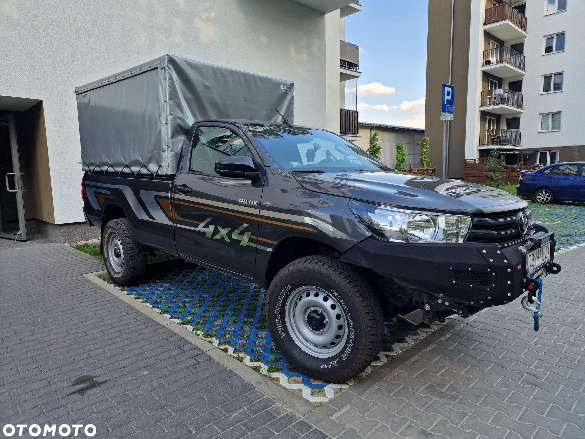 Toyota Hilux 2.4 D-4D Single Cab DLX 4x4 - 1