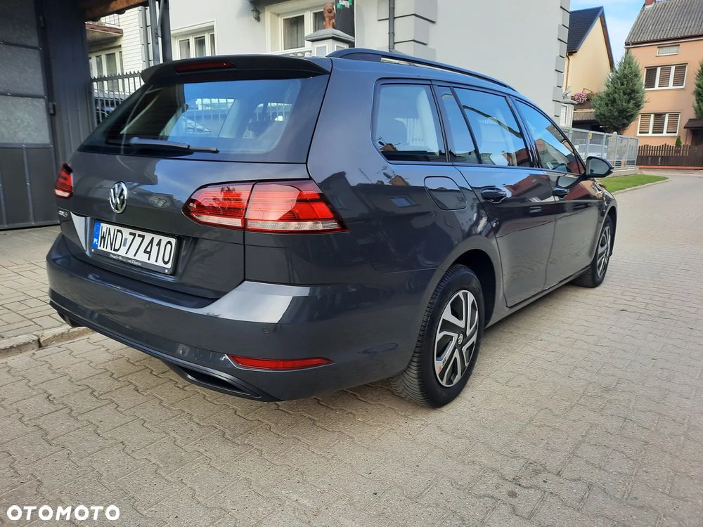 Volkswagen Golf - 4