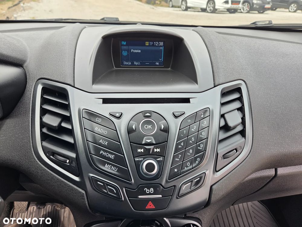 Ford Fiesta 1.5 TDCi ST&St Titanium - 19