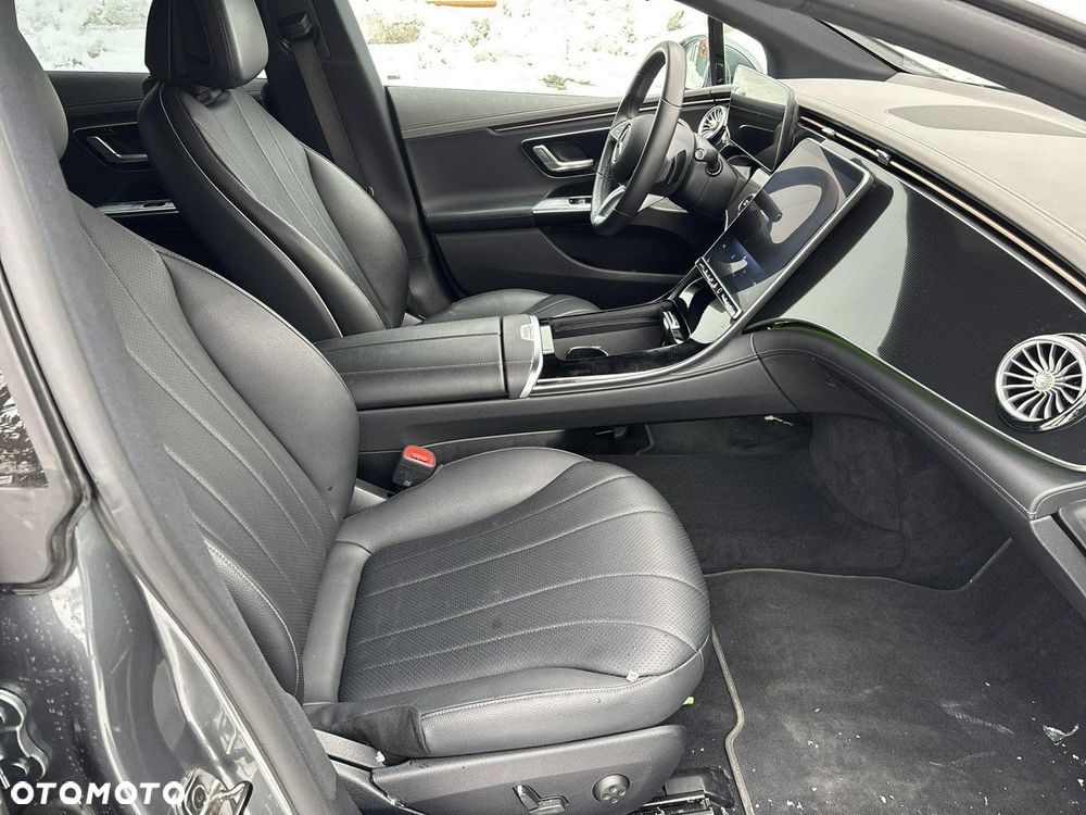 Mercedes-Benz EQE - 18