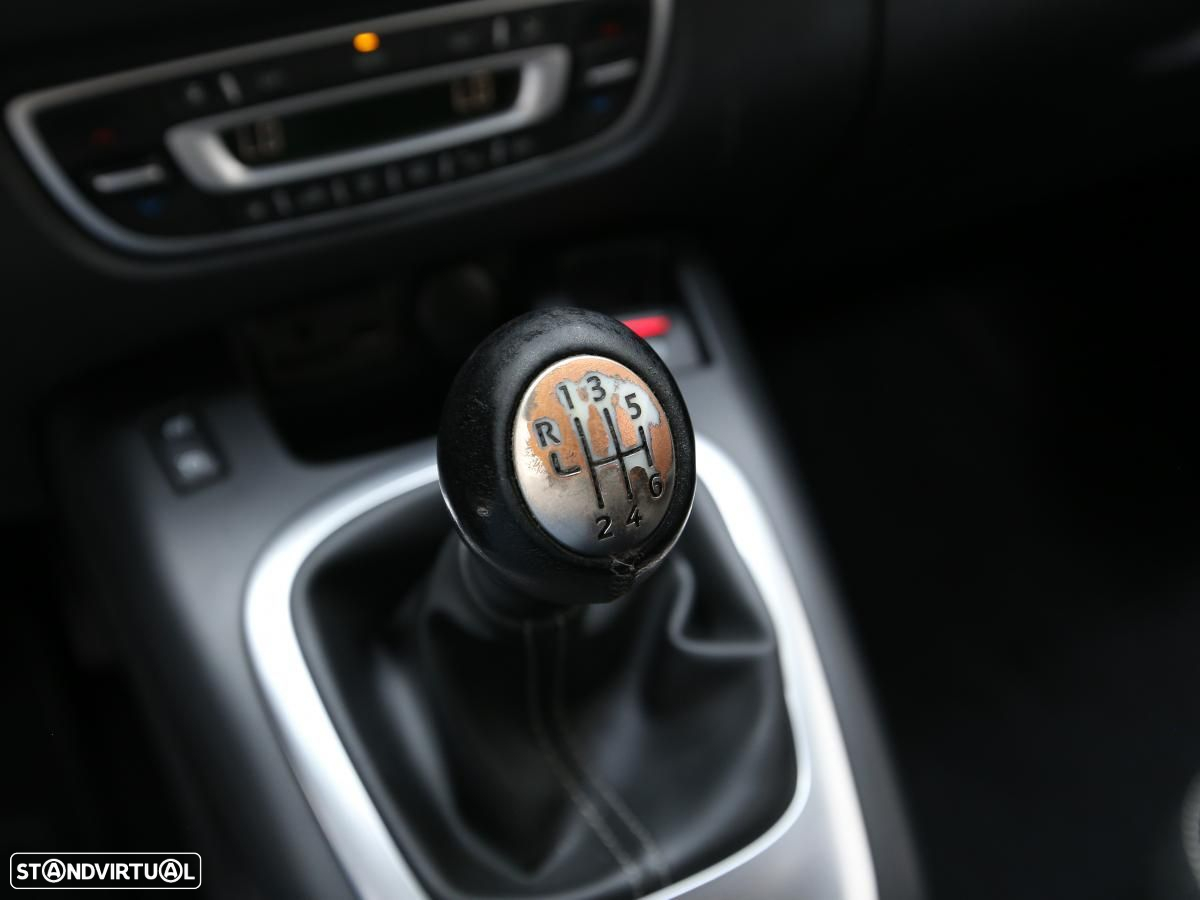 Renault Mégane Scénic - 13