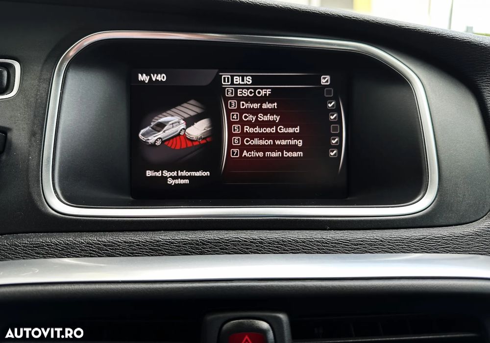 Volvo V40 D3 Aut Summum - 25