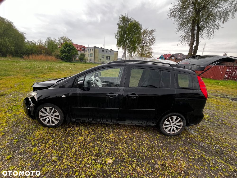 Mazda 5 - 18
