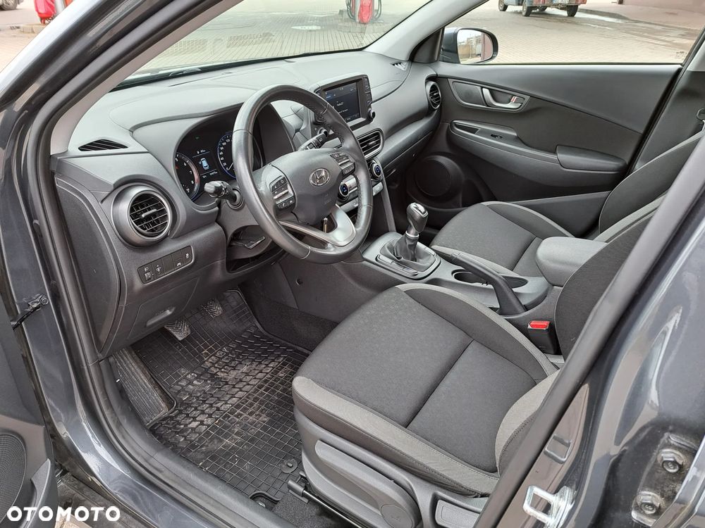 Hyundai Kona - 16