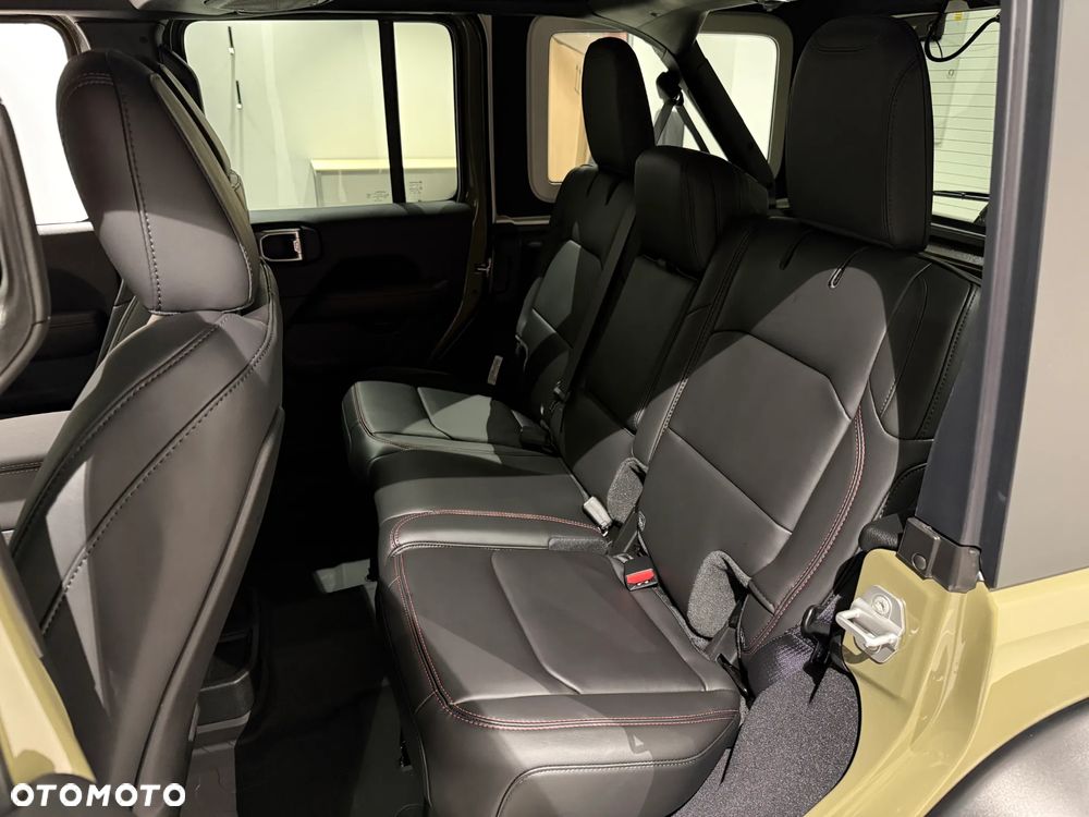 Jeep Wrangler Unlimited GME 2.0 Turbo Rubicon - 18