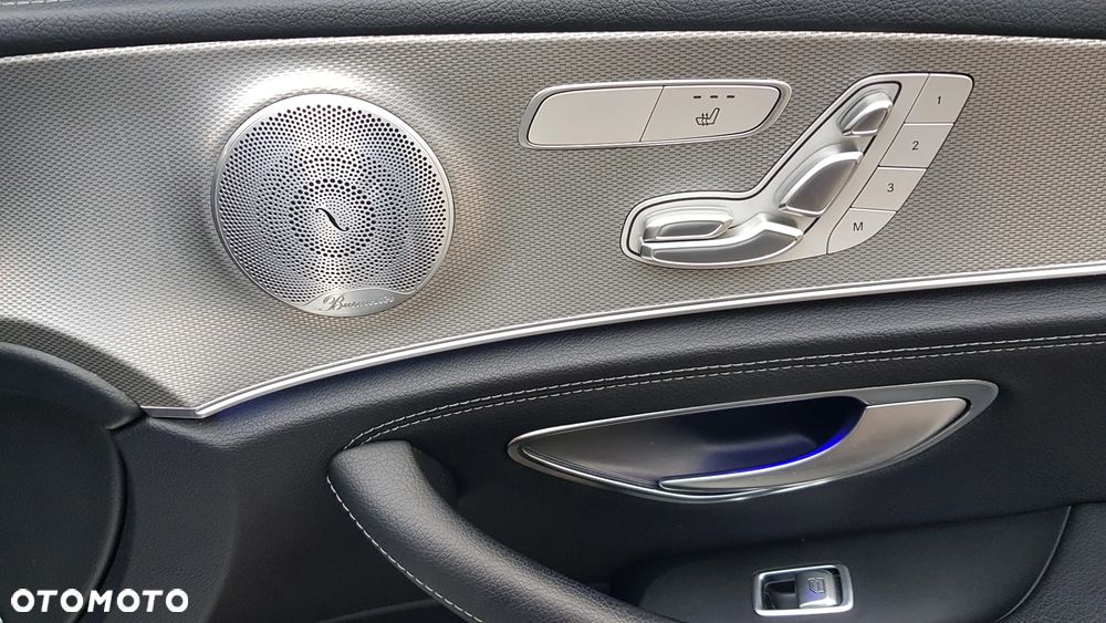 Mercedes-Benz Klasa E 220 d AMG - 32