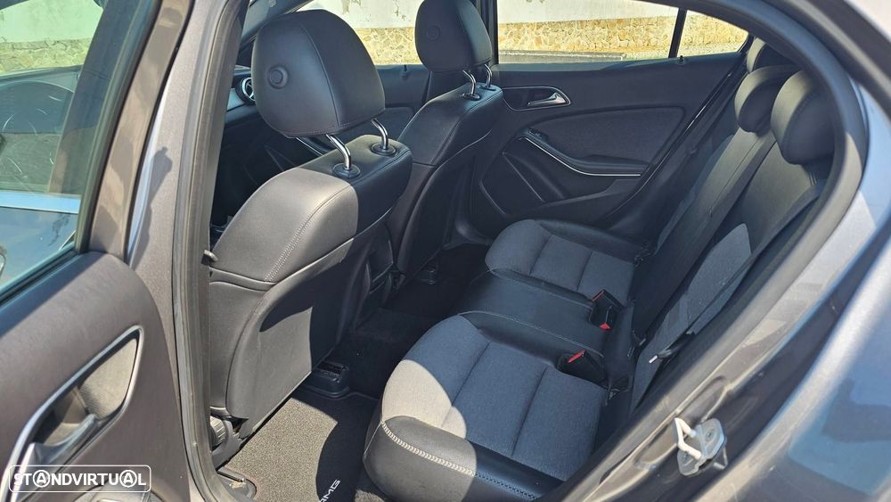 Mercedes-Benz GLA 180 CDI Urban - 6