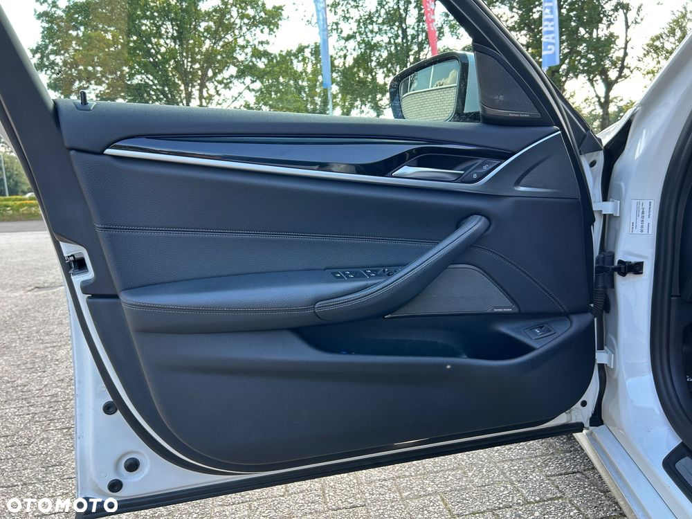 BMW Seria 5 540d xDrive Sport Line sport - 13