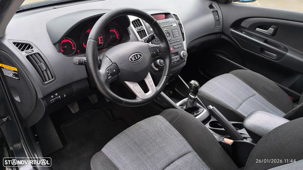 Kia Ceed 1.6 CRDi EX Eco - 25
