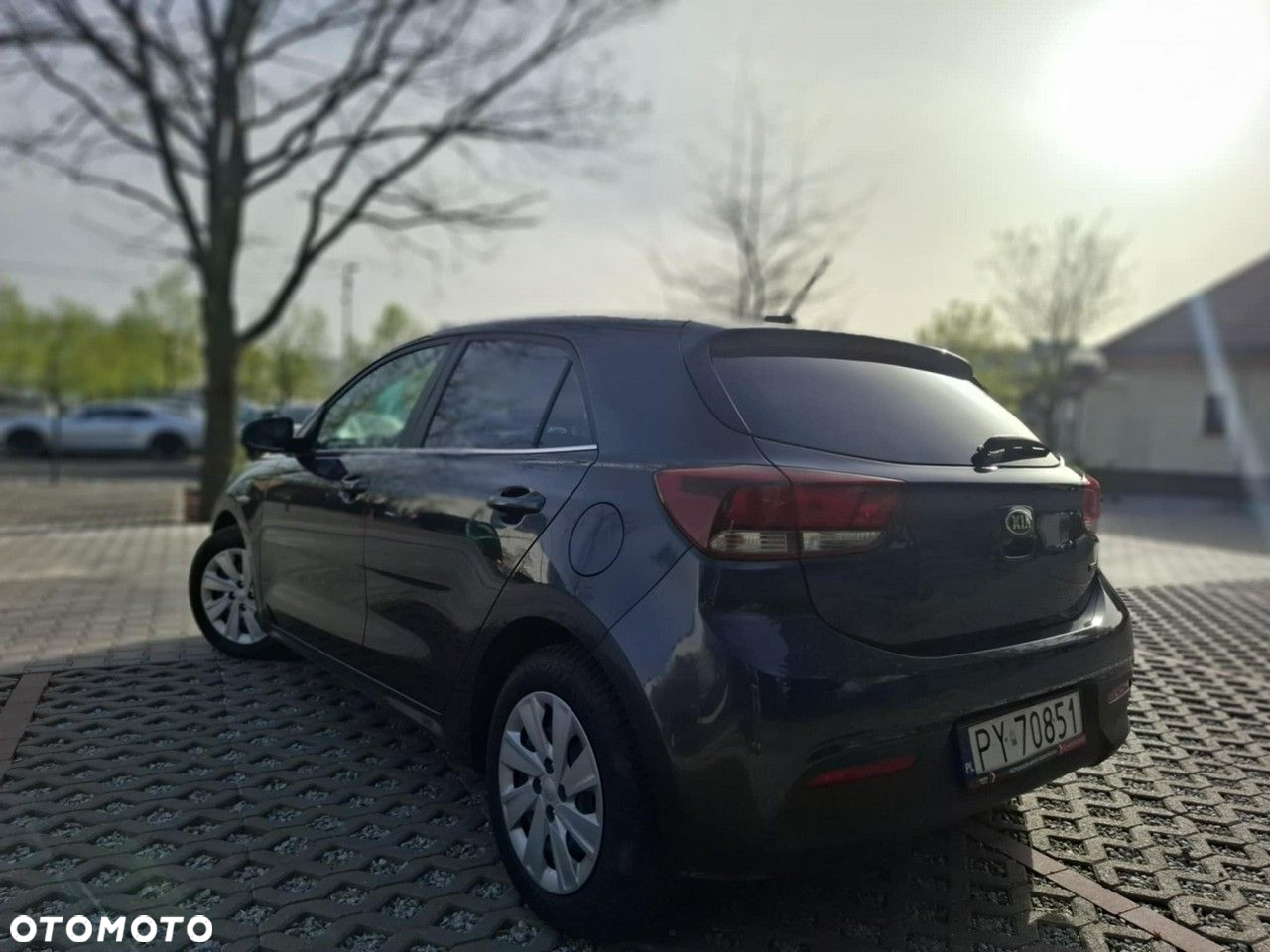 Kia Rio - 2
