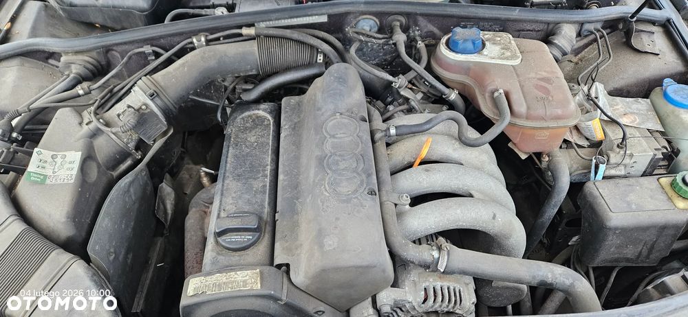 Audi A4 B5 1,6 8V 74kW 101KM 1996r lakier LY3K silnik ADP - 6