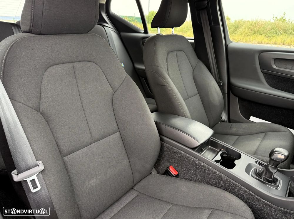 Volvo XC 40 1.5 T2 Momentum - 37