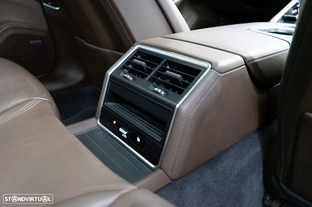 Porsche Panamera Sport Turismo 4 E-Hybrid - 53