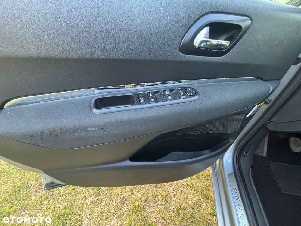 Peugeot 5008 1.6 HDi Active 7os - 17