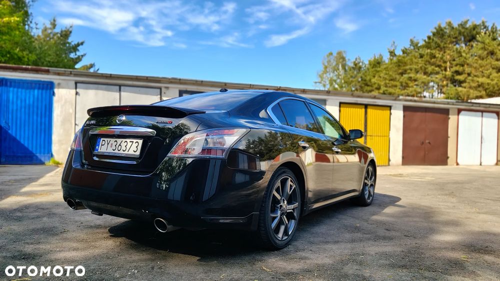 Nissan Maxima - 5