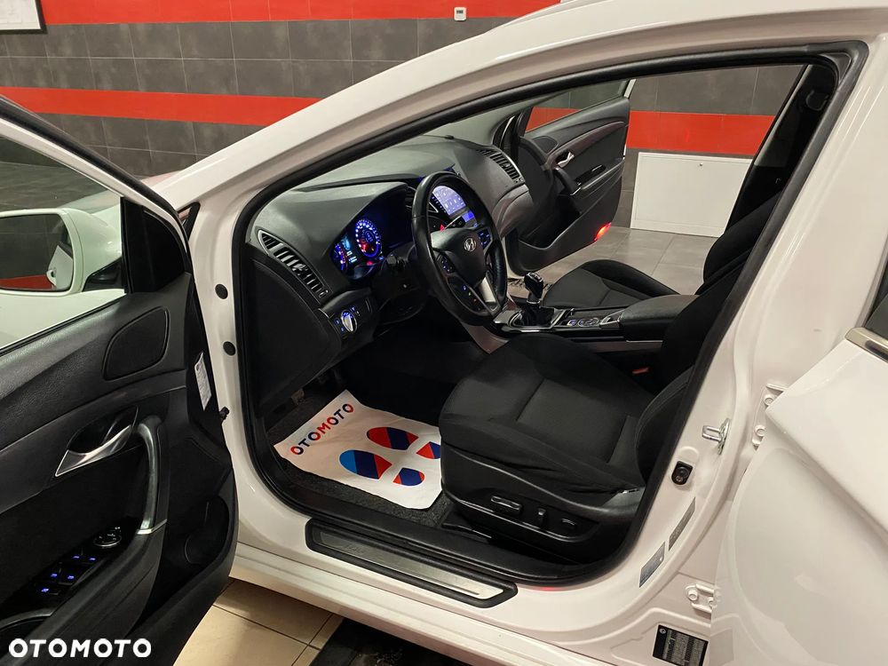 Hyundai i40 2.0 Premium - 16