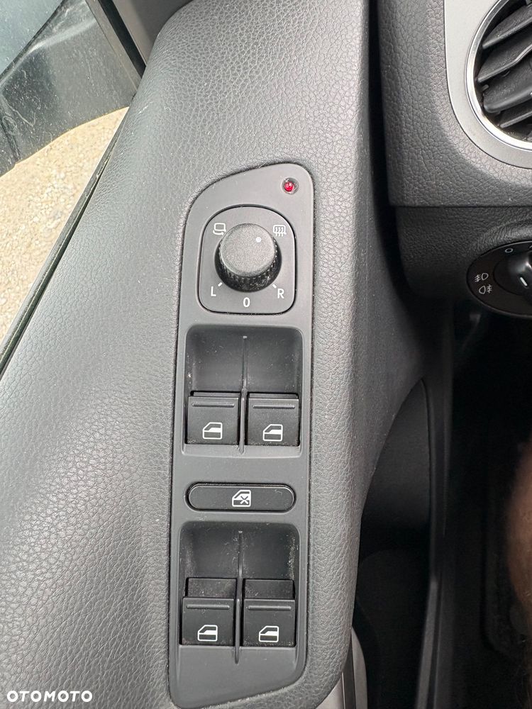 Volkswagen Tiguan - 16