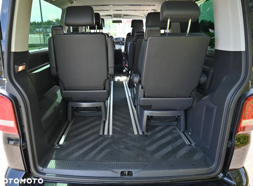 Volkswagen Multivan - 21