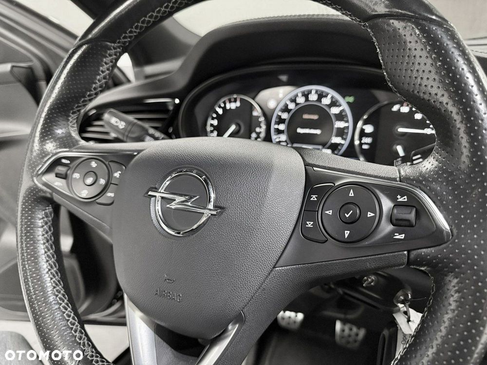 Opel Insignia - 15