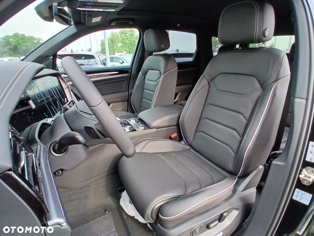Volkswagen Touareg - 13