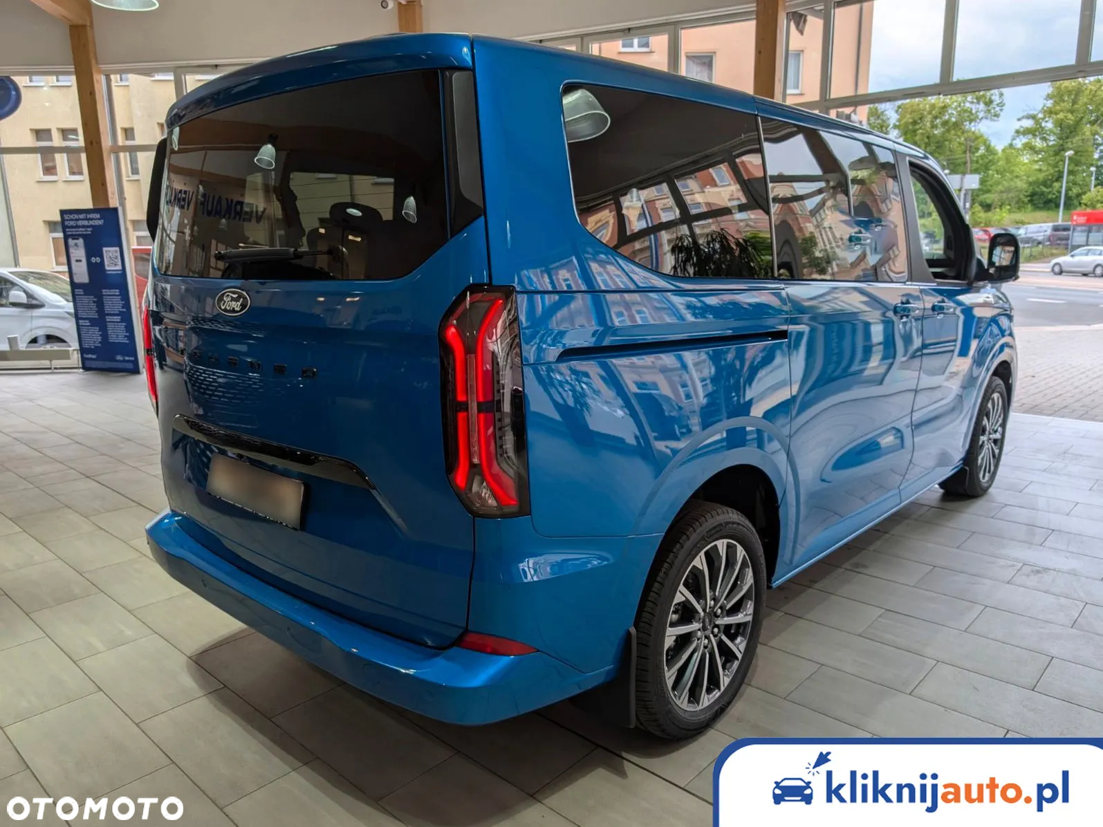 Ford Tourneo Custom 2.0 EcoBlue 320 AWD L2 Titanium - 4
