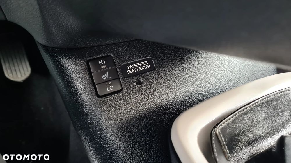 Toyota Prius Hybrid - 21