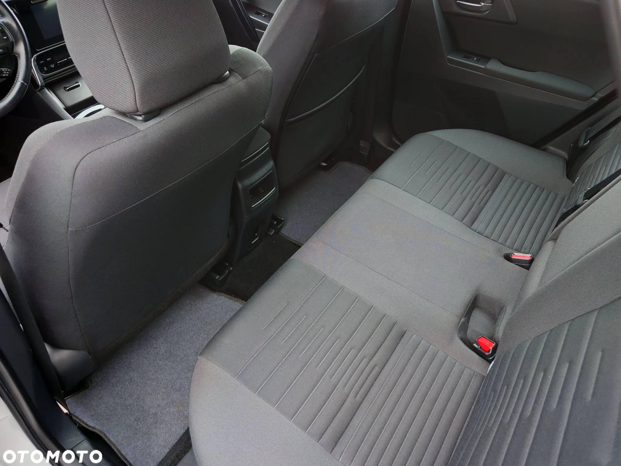 Toyota Auris 1.6 D-4D Premium - 23