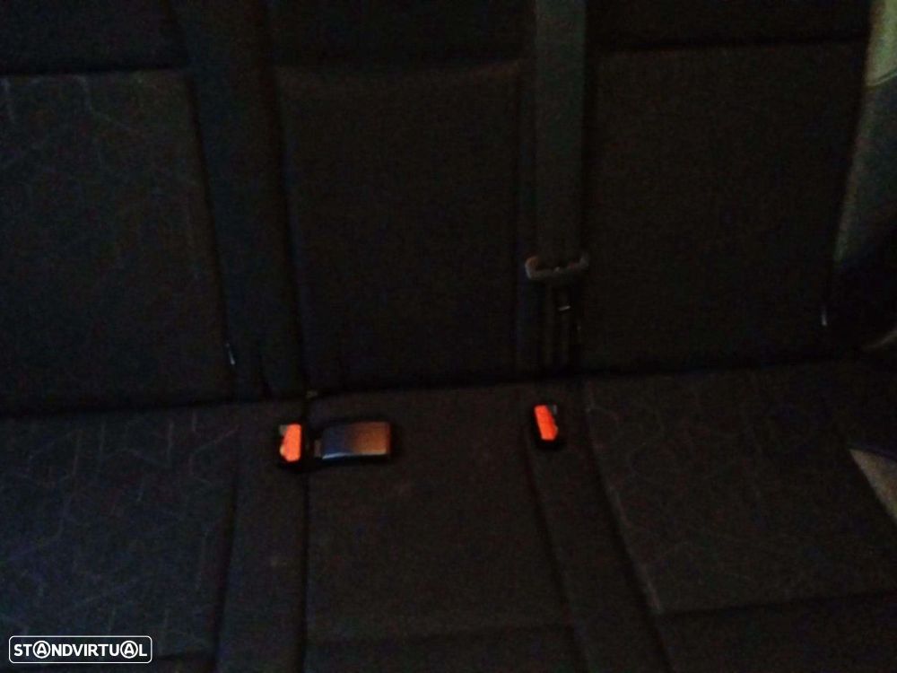 Peugeot 2008 1.2 PureTech Style - 12